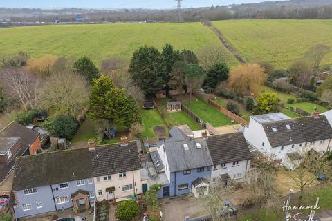 undefined, Ivy Chimneys, Epping CM16