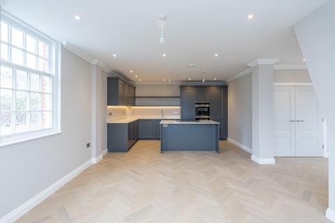 3 bedroom flat for sale, Gibbard Mews, London, SW19