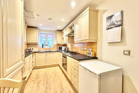2 bedroom apartment for sale, Northenden Road, Cheshire M33
