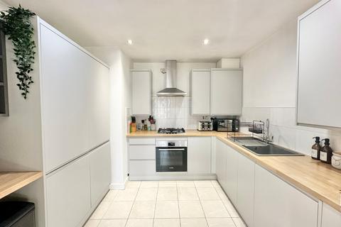 2 bedroom apartment for sale, New Barns Avenue, Chorlton M21