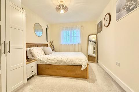 2 bedroom apartment for sale, Lawnhurst Avenue, Wythenshawe M23
