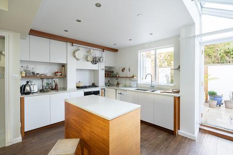 4 bedroom terraced house for sale, Thornton Road, London, SW19