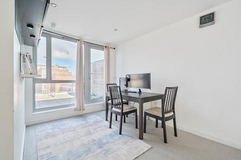 2 bedroom flat for sale, Cross Street, Portsmouth PO1