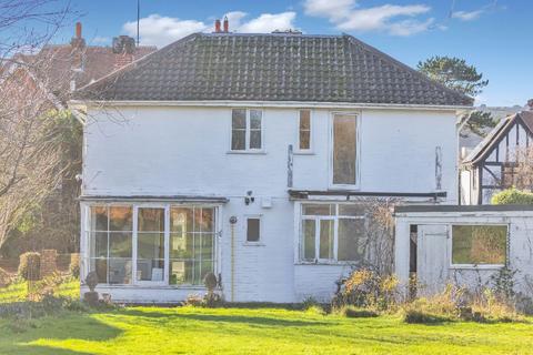 3 bedroom detached house for sale, Bolsover Road, Eastbourne