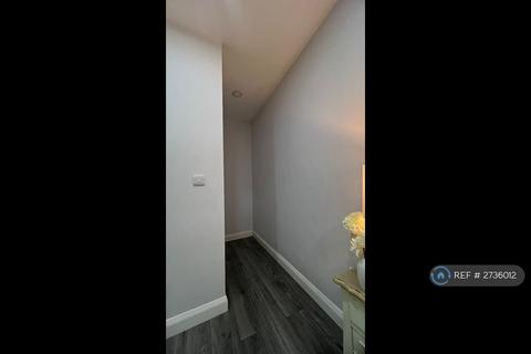 undefined, Slough, Slough, SL1