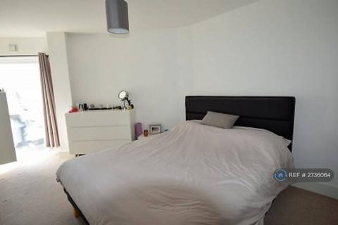 1 bedroom flat to rent, Arthur Road, London, SW19