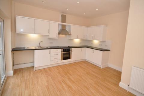 3 bedroom end of terrace house to rent, Gorton, Manchester M18