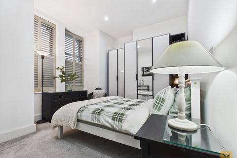 2 bedroom flat for sale, Great Moor, Stockport SK2