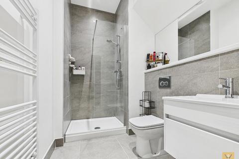 2 bedroom flat for sale, Great Moor, Stockport SK2