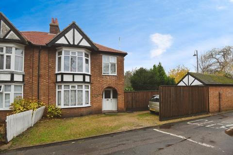 4 bedroom semi-detached house for sale, Kings Walk, Wisbech, PE13 1HR