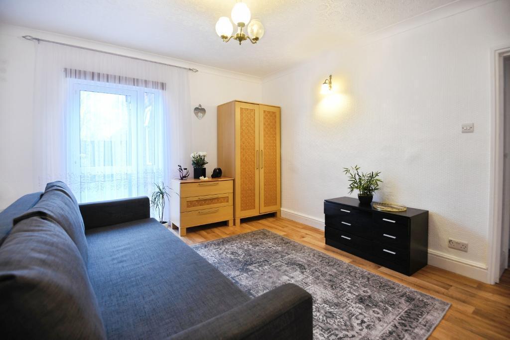 Apartment Lounge/Bedroom