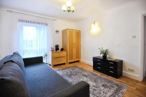 4 bedroom semi-detached house for sale, Kings Walk, Wisbech, PE13 1HR