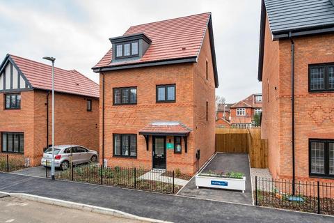 4 bedroom detached house to rent - Dunnock Close, Chorlton, Manchester, M21 0BB