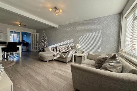 3 bedroom terraced house for sale, Telscombe Way, Stopsley, Luton, Bedfordshire, LU2 8JW
