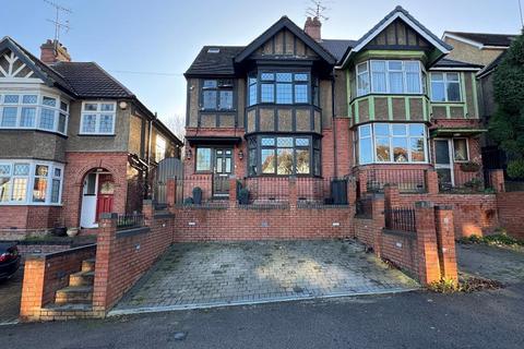 5 bedroom semi-detached house for sale, Cutenhoe Road, South Luton, Luton, Bedfordshire, LU1 3NF