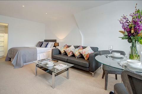 undefined, Hill Street, London W1J