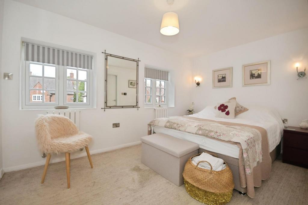 BEDROOM 2.jpg