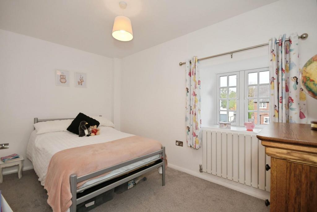 BEDROOM 4.jpg