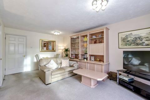 4 bedroom end of terrace house for sale, Lapwing Way, Abbots Langley, WD5