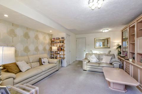 4 bedroom end of terrace house for sale, Lapwing Way, Abbots Langley, WD5
