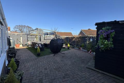 2 bedroom bungalow for sale, Cottage Grove, Clacton-on-Sea, Essex