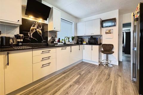 2 bedroom bungalow for sale, Cottage Grove, Clacton-on-Sea, Essex