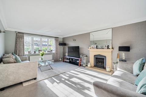 4 bedroom detached house for sale, Barber Close, Hurst, Reading