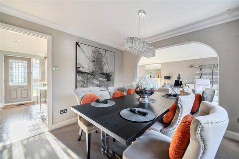 4 bedroom detached house for sale, Barber Close, Hurst, Reading