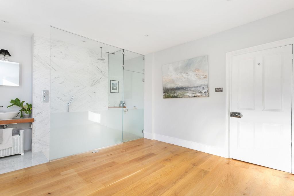 Bedroom - stylish en suite