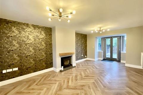4 bedroom detached house for sale, Worksop Road, Aston, Sheffield, Rotherham, S26 2EB