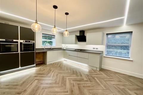 4 bedroom detached house for sale, Worksop Road, Aston, Sheffield, Rotherham, S26 2EB