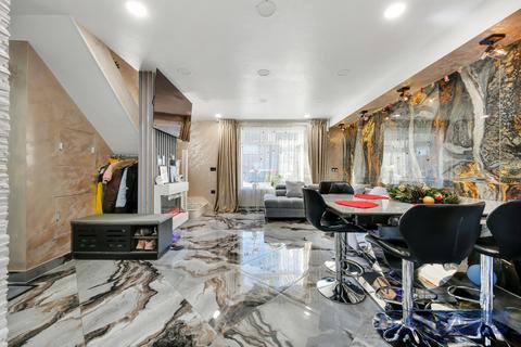 2 bedroom end of terrace house for sale - Standfield Road, Dagenham RM10