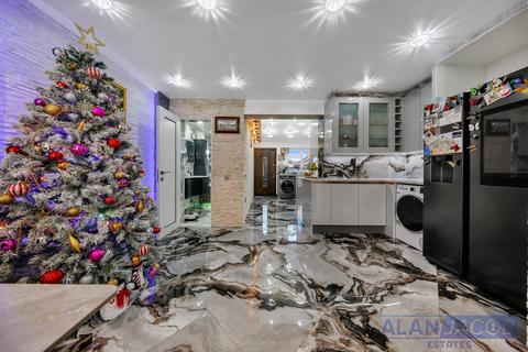 2 bedroom end of terrace house for sale, Standfield Road, Dagenham RM10