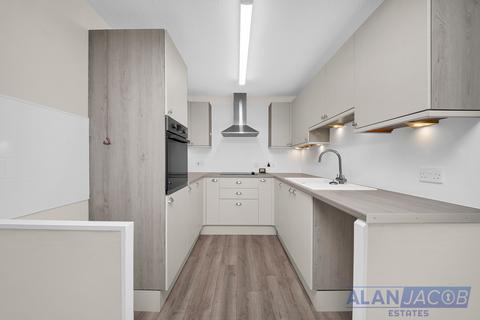 1 bedroom flat for sale, The Lawns, Brentwood CM14