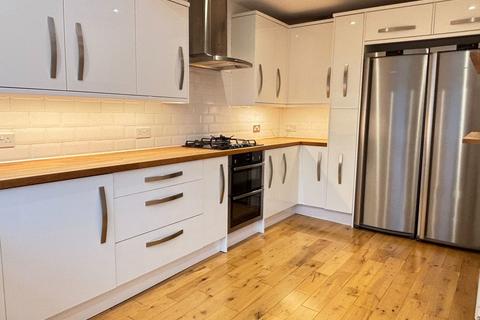 undefined, Primrose Hill, Kings Langley WD4