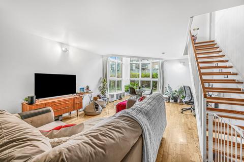 2 bedroom property to rent, King Frederick Ninth Tower, London, SE16