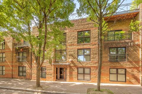 1 bedroom flat to rent, Onega Gate, London, SE16