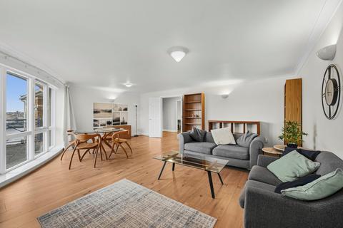 3 bedroom flat to rent, New Hampton Court, King & Queen Wharf, Rotherhithe Street, London, SE16