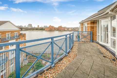 3 bedroom flat to rent, New Hampton Court, King & Queen Wharf, Rotherhithe Street, London, SE16