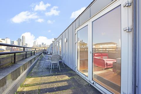 2 bedroom flat to rent, Queen of Denmark Court, London, SE16