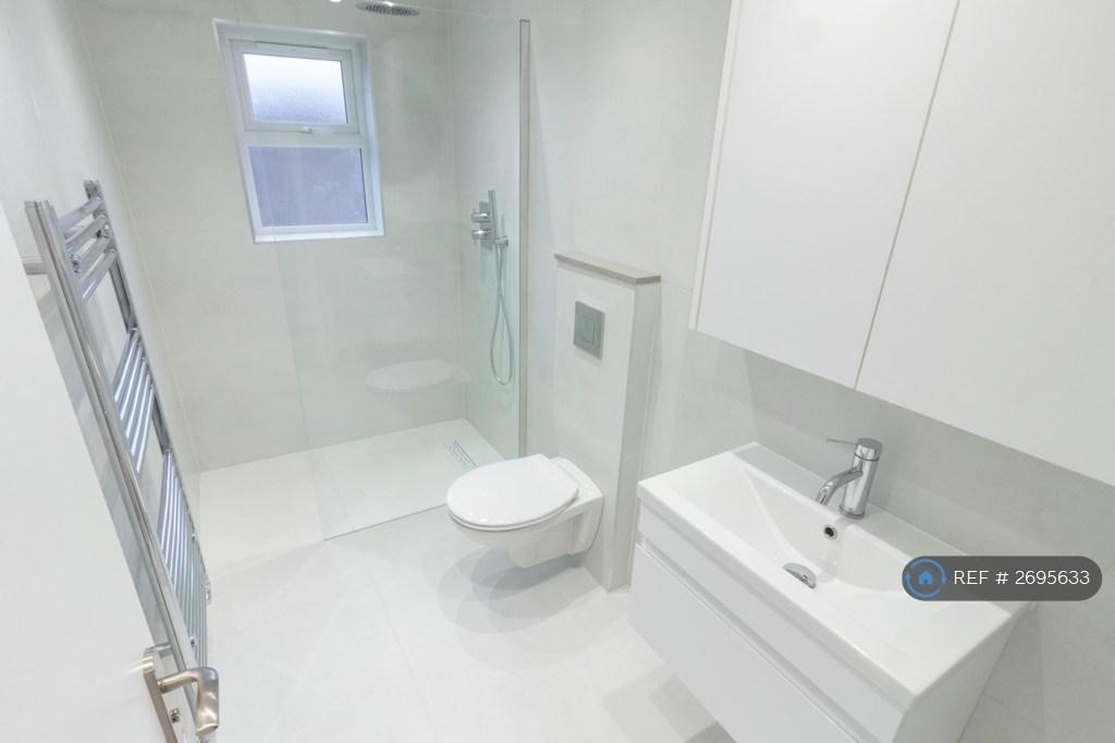 Bathroom  (1)