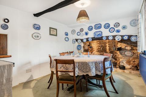 3 bedroom end of terrace house for sale, High Street, Bampton, Oxfordshire, OX18