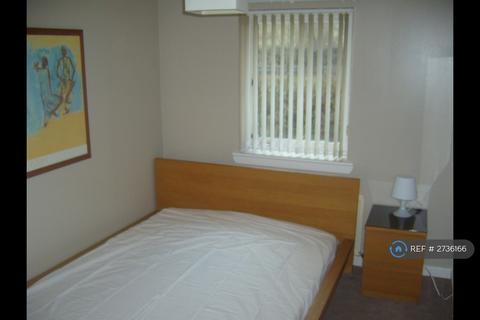 2 bedroom flat to rent, Glencoats Drive, Paisley, PA3