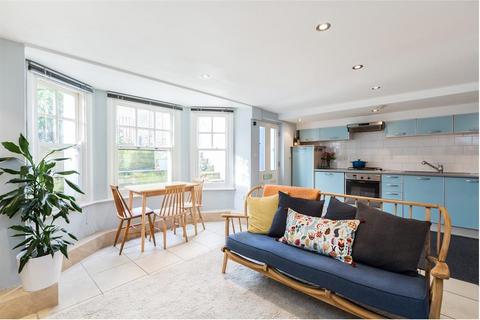 2 bedroom maisonette for sale, Durley Road, London, N16