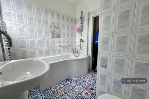 3 bedroom semi-detached house to rent - Downham Road, Sheffield, S5