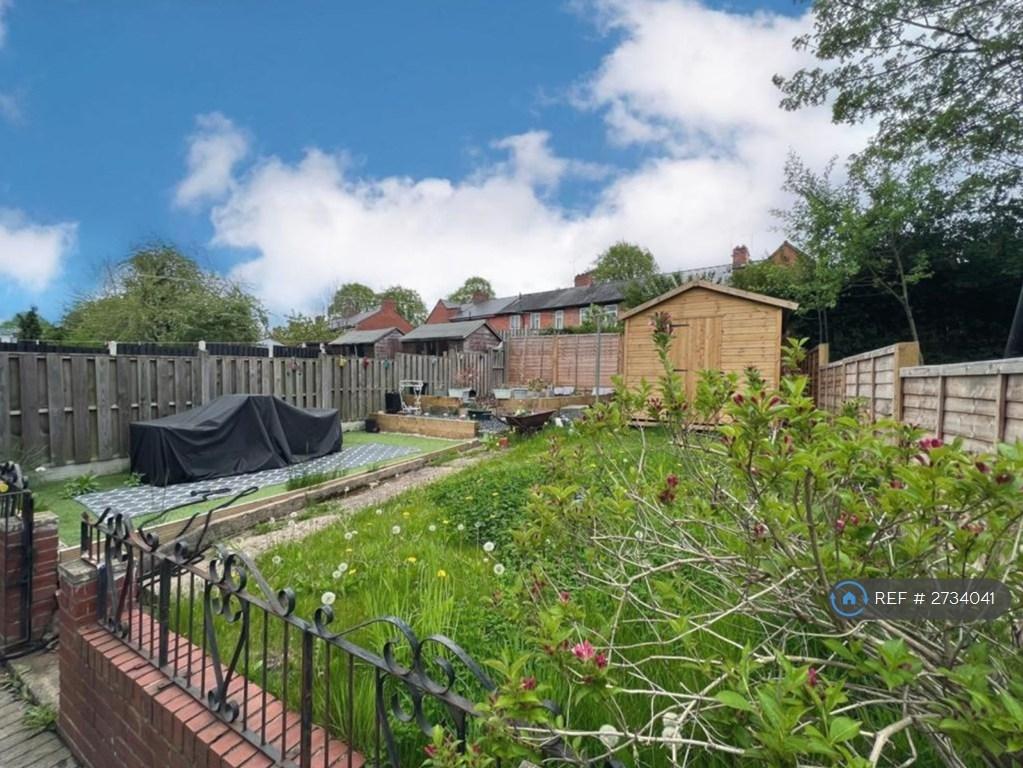 Spacious Garden