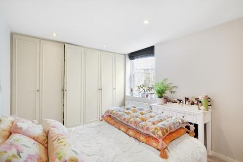 2 bedroom flat to rent, North Street, London SW4