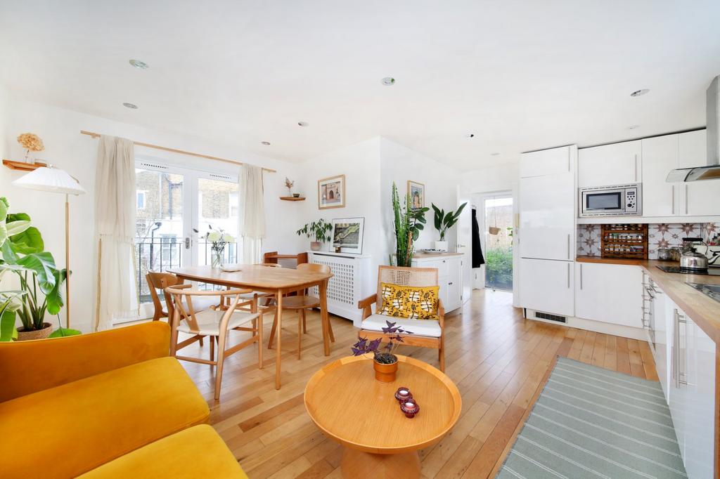 Reception/Kitchen