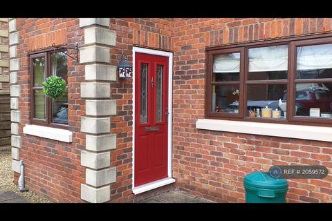3 bedroom semi-detached house to rent, Rosewood Gardens, Cheadle, SK8