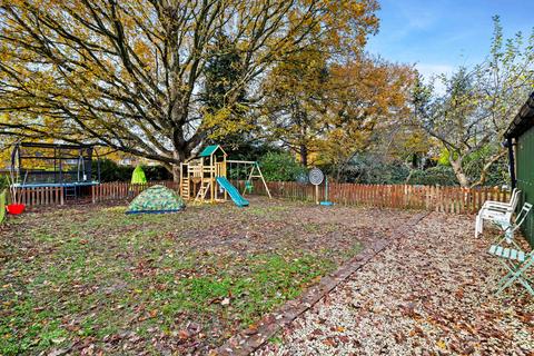 undefined, The Crescent, Horley RH6
